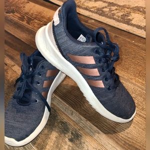 Girls Adidas Shoes sz 4 big kid